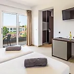 Szálloda White Olive Premium 4*