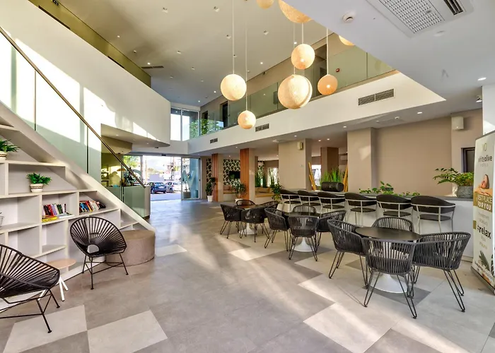 White Olive Premium Hotel