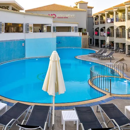 White Olive Premium Hotel 4*