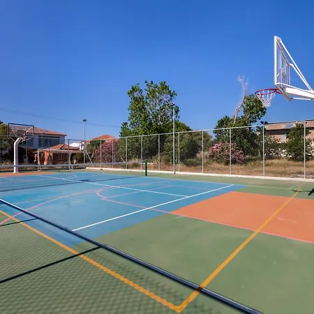 White Olive Premium Hotel