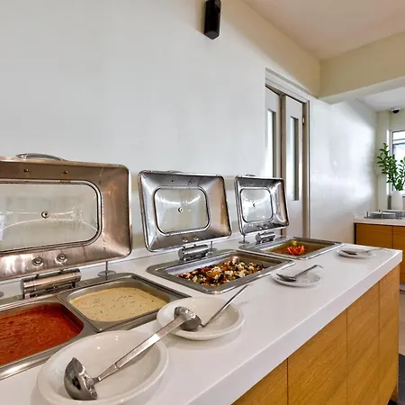 Hotel White Olive Premium 4*