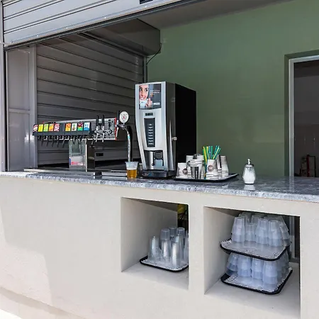 White Olive Premium ラガナス